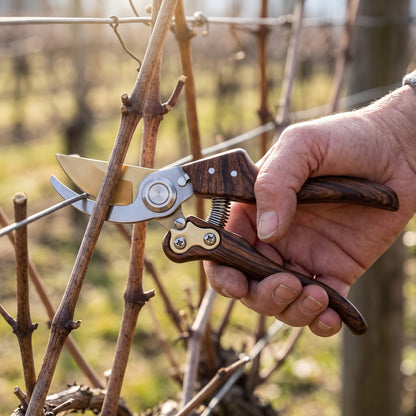 🌹 Wood-Grain Pruning Shears | Curved Metal Blades | Flower & Garden Care | Vintage-Style Hand Pruner